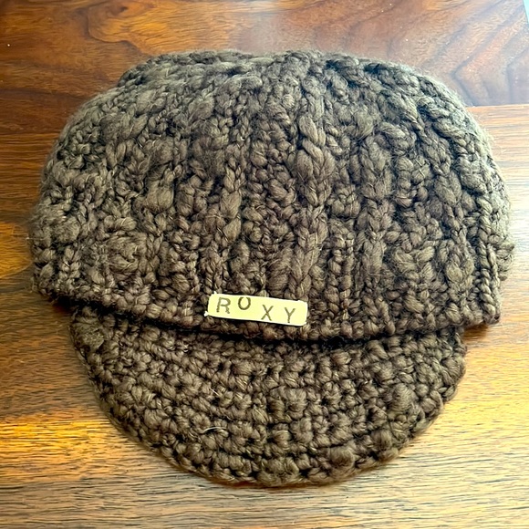 Roxy Beanie - Picture 2 of 3
